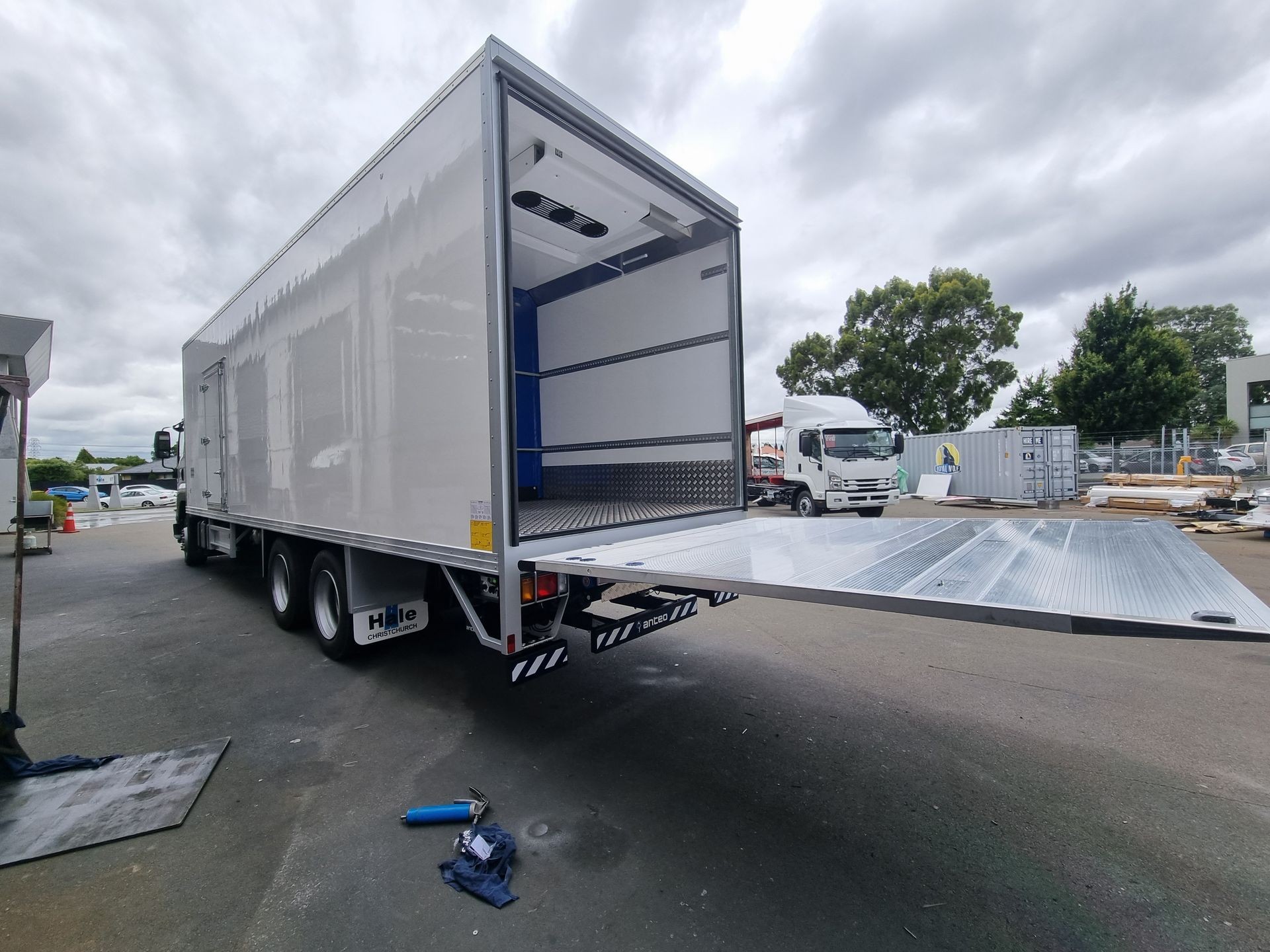 Tail Iift installs